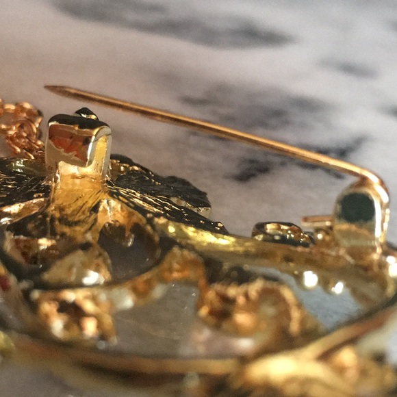 Rhinestone Butterfly Pearl Necklace/Brooch - Picture 11 of 16